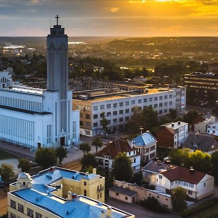 Stay In Kaunas & Radio City - Free Parking المظهر الخارجي الصورة