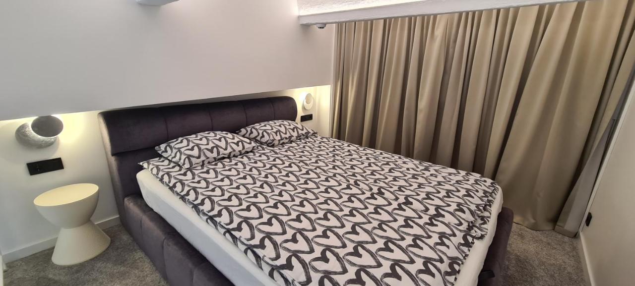 Stay In Kaunas & Radio City - Free Parking المظهر الخارجي الصورة