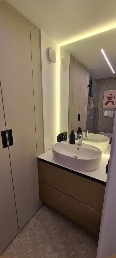 Stay In Kaunas & Radio City - Free Parking المظهر الخارجي الصورة